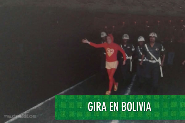 Chespirito y su elenco en Bolivia