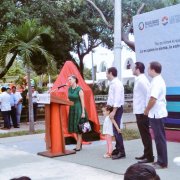 Escultura de Chespirito en Cancún