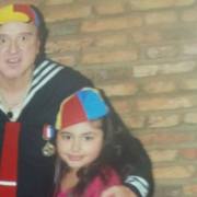 Ivana Cabral con Carlos Villagrán