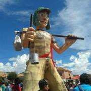 Homenaje al Chavo en Carnavales de Bolivia 2015